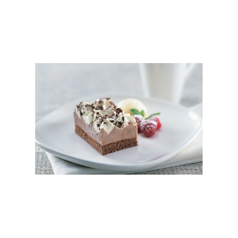 SARA LEE BAVARIAN CHOCOLATE CAKE TRAY 1.15KG SARA LEE BAVARIAN CHOCOLATE CAKE TRAY 1.15KG