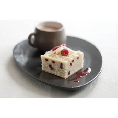 WHITE CHOCOLATE RASPBERRY CAKE TRAY 2KG